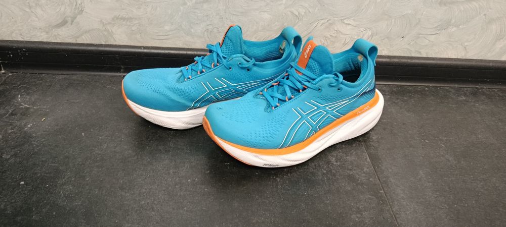 Кроссовки Asics Gel-nimbus 25 беговые
MEN'S GEL-NIMBUS 25