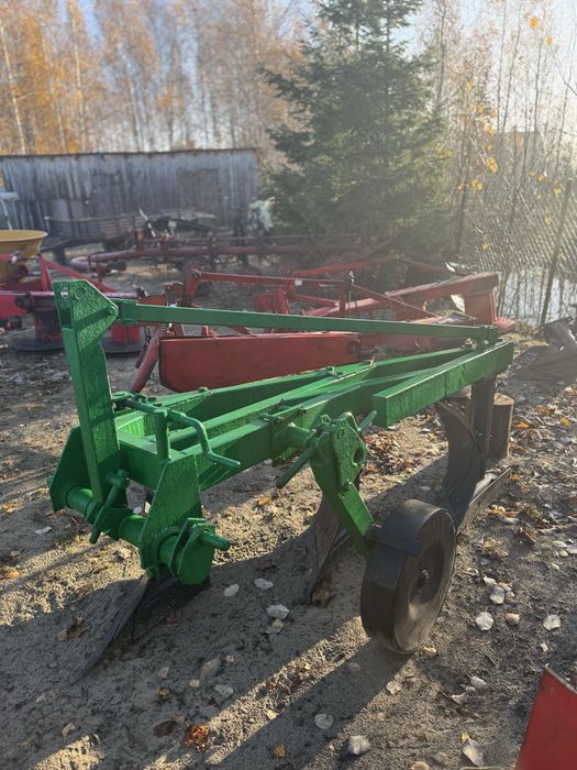 Плуги 2 по 25, і 3 по 30 на високих стойках