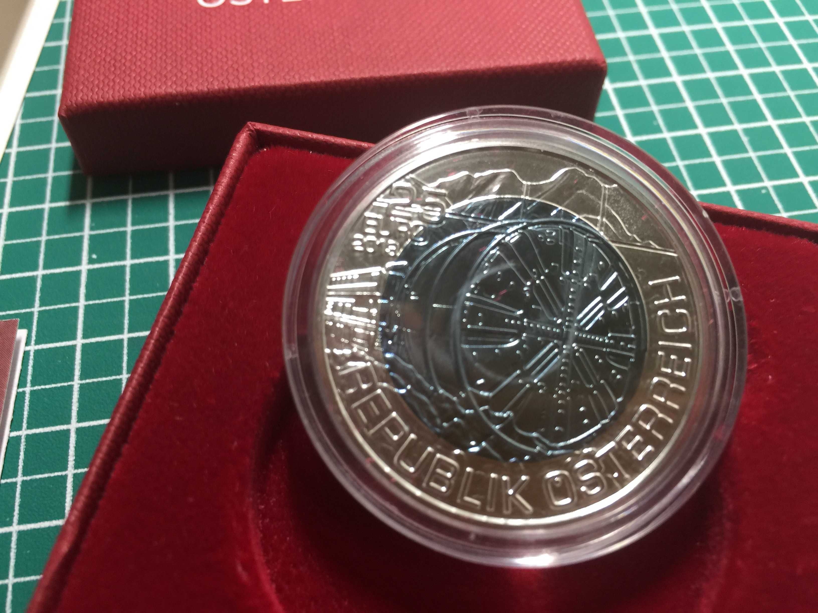 Srebrna moneta kolekcjonerska z niobem 25 Euro Tunnelbau 2013 – unikat
