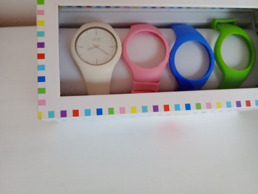 Relógio da One Colors Slim Box