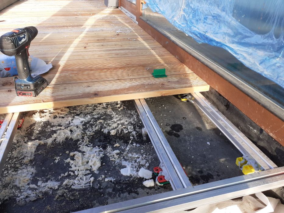 Legar Profil aluminiowy do deski kompozytowej 24x39x4000mm konstrukcja