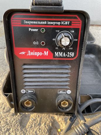 Зварювальний інвертор Dnipro-M MMA 250