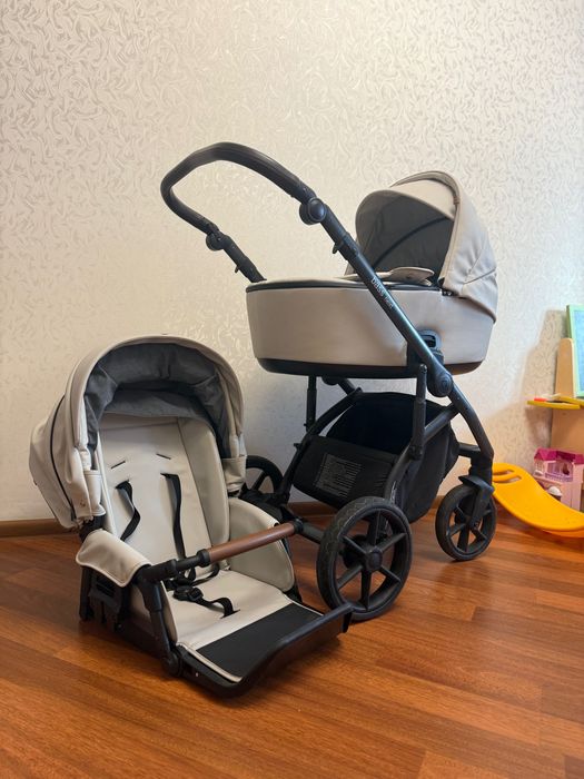 Каляска bass next 2 в 1 в комплекті все є