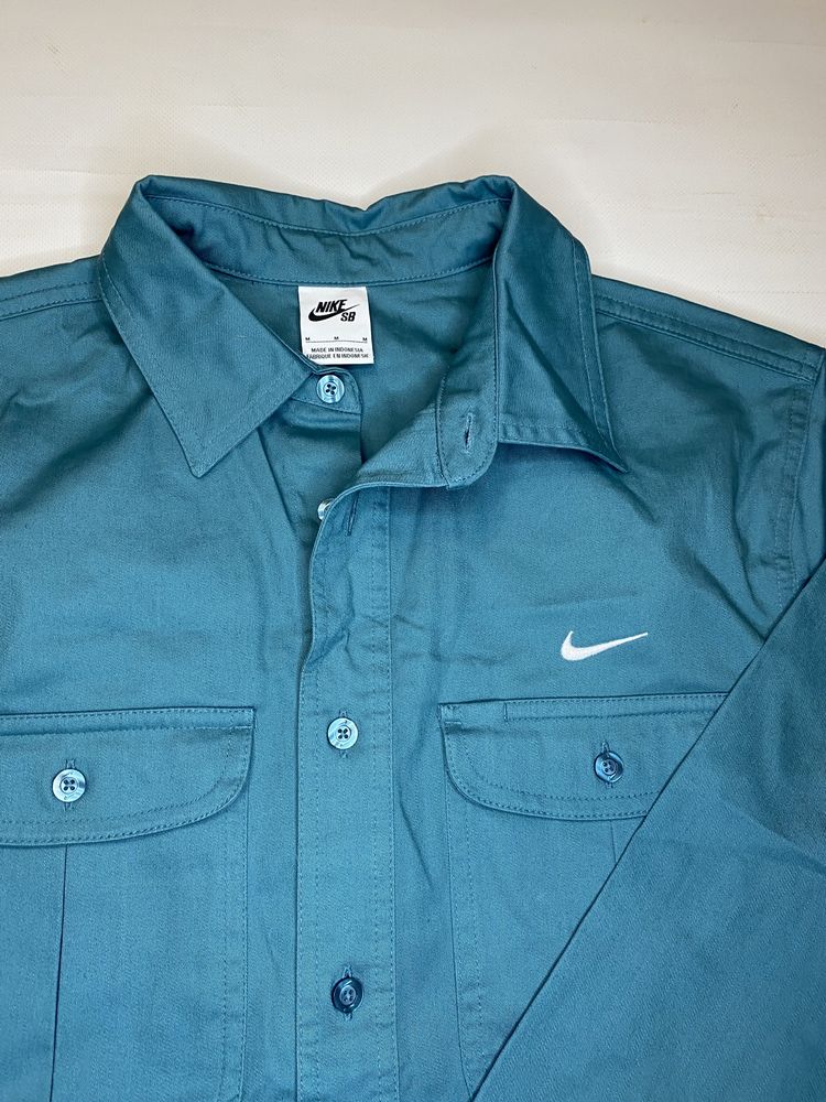 Новая ОРИГИНАЛ рубашка куртка Nike
