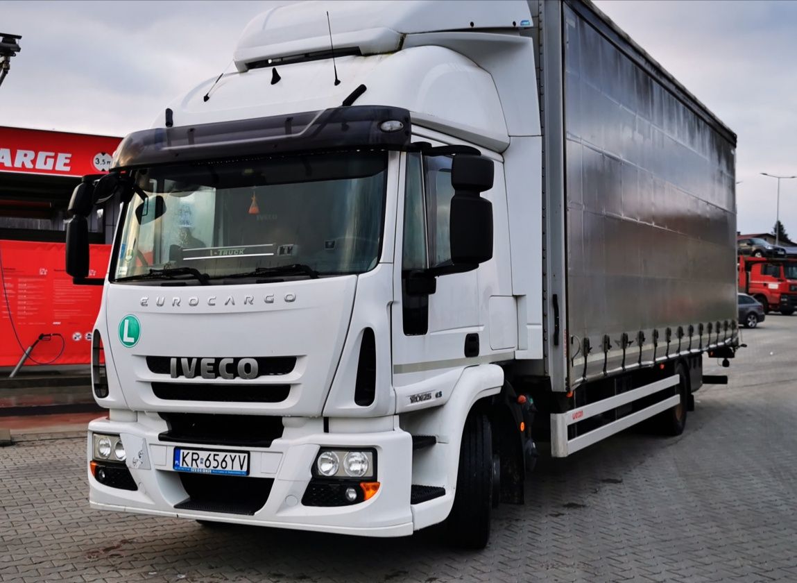 Iveco eurocargo 120e25 22ep ssuwany dach  firanka winda nowe opony