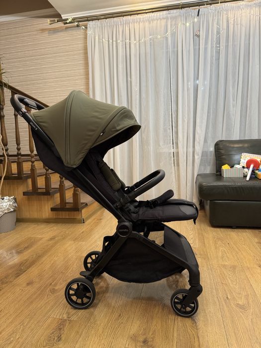 Прогулянкова коляска