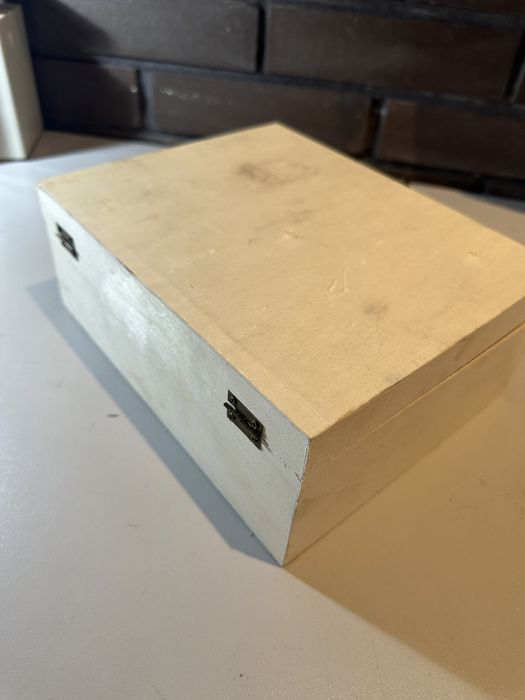 Drewniana skrzynka na skarby