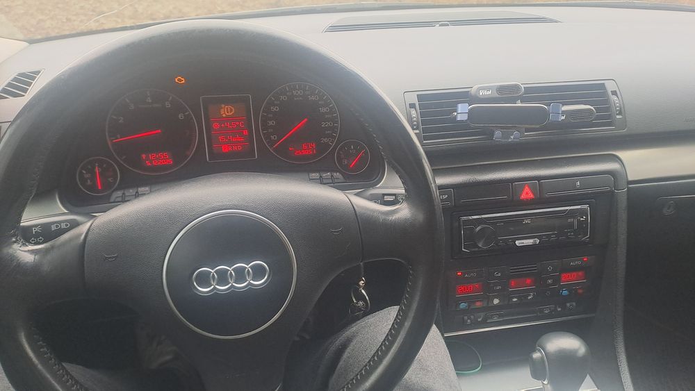 продам ауді а4 2002р