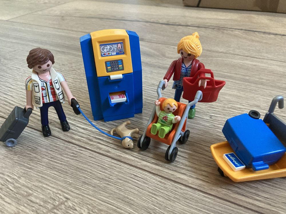 Playmobil 2 zestawy (bankomat + dziewczynka z koniem)