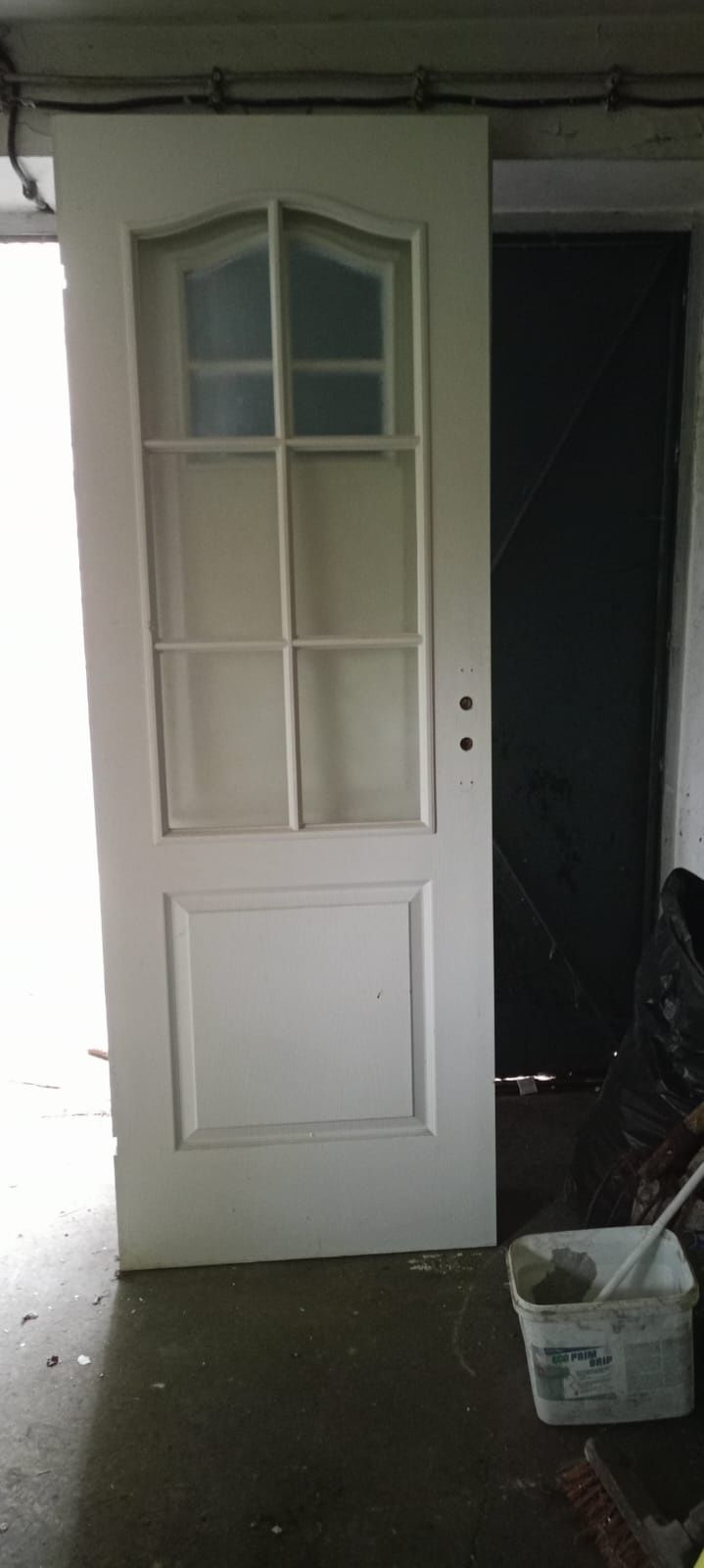 12 drzwi drewnianych