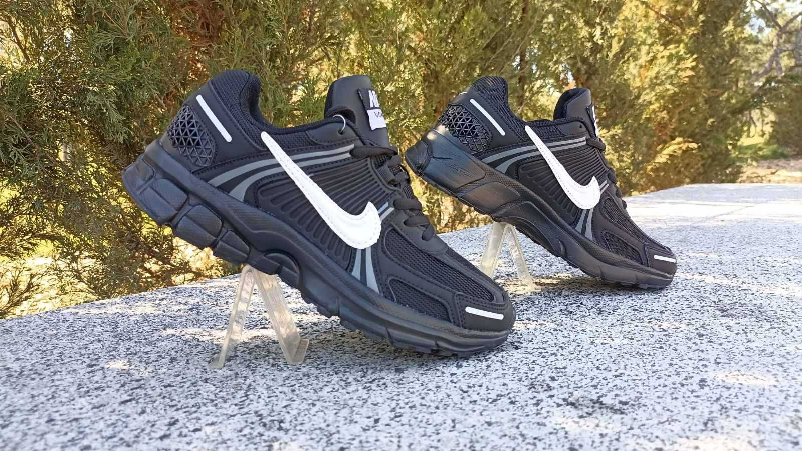 Женские кроссовки Nike Vomero из текстиля черного цвета на шнуровке