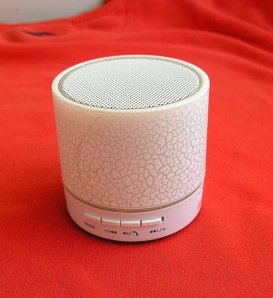 Bluetooth-колонка (USD, microSD-карты, FM-радио, AUX)