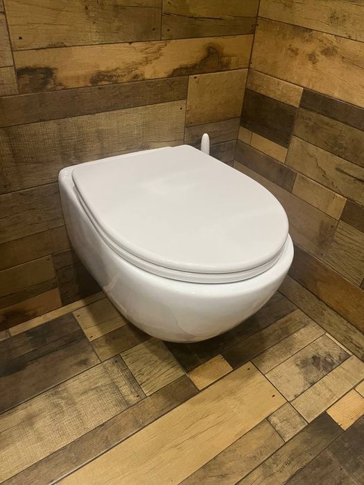 Унітаз  підвісний під інсталяцію Дюк Lambria