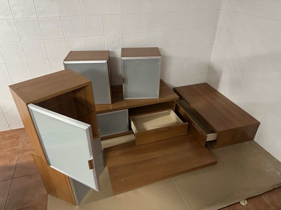 Mobilia sala de estar Cerejeira