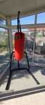 Suporte e saco de boxe