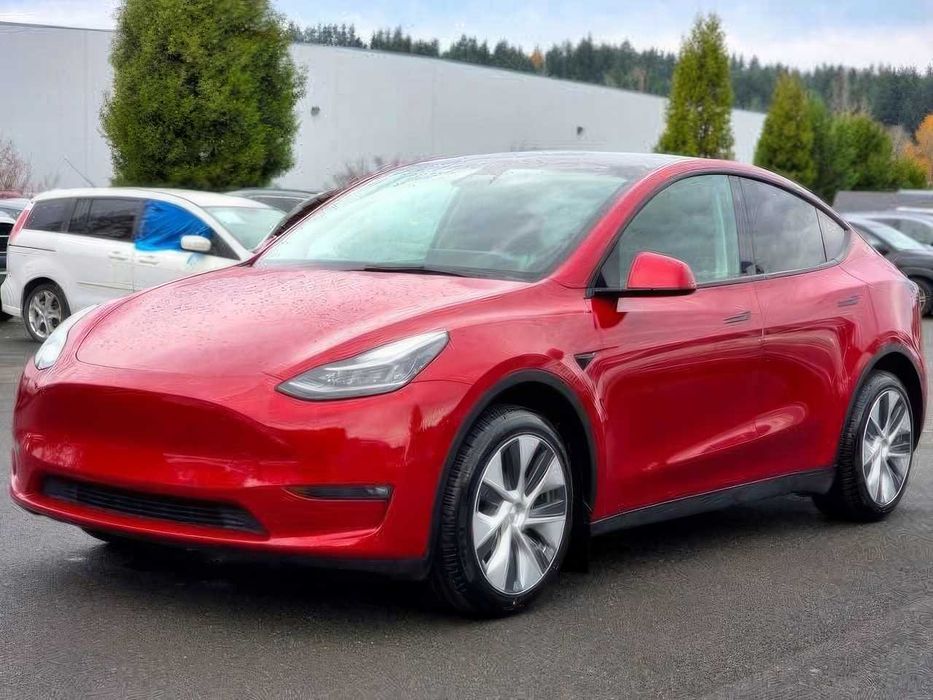 Tesla Model Y Long Range      2021