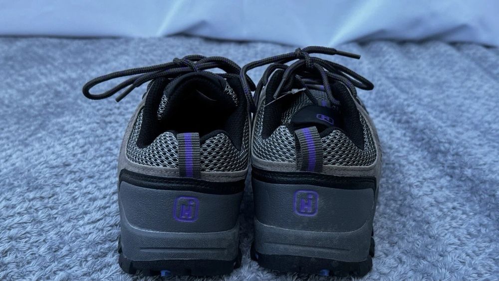 Кросівки безкоштовно кроси