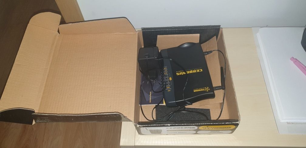 router adsl2 z wifi cerberus p6331-42