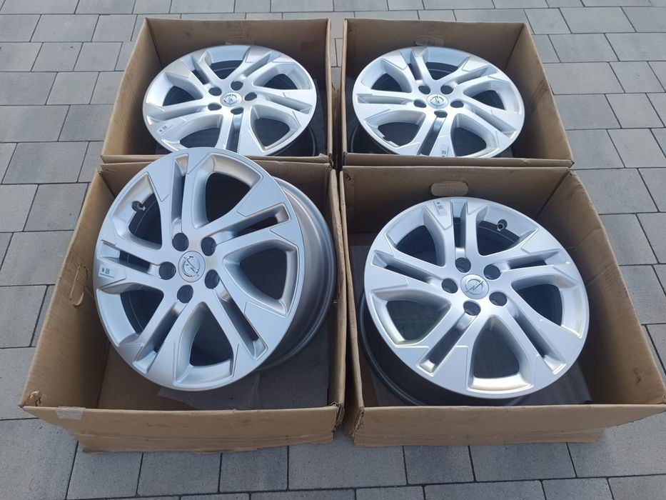 #O1 Alufelgi R17 5x108 Opel Astra Combo Grandland X Vivaro C