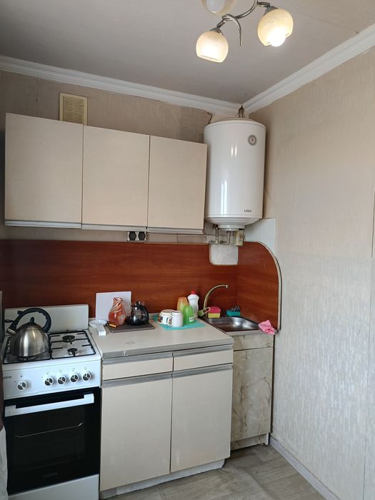 Продам 1 квартиру,  косметичний ремонт, вул.6Грудня 135