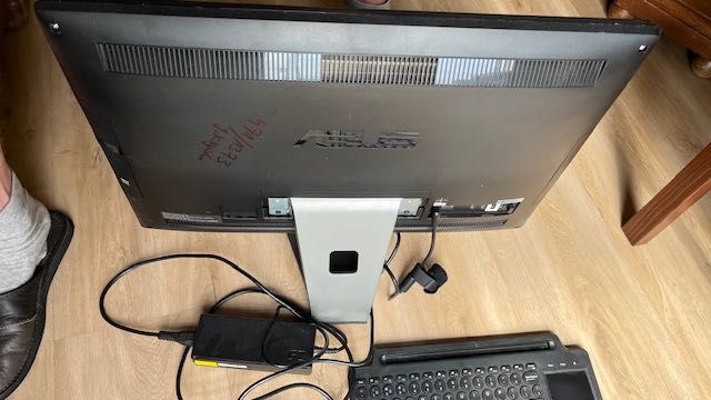 Komputer AiO Asus ET2311 i5 Widows 10