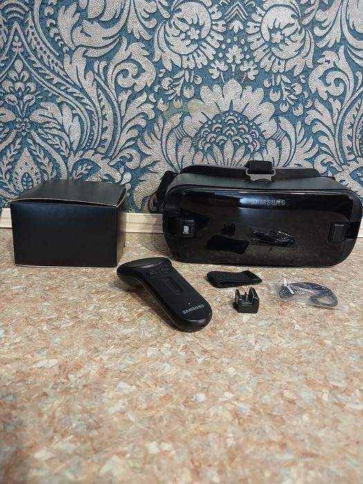 Продам окуляри віртуальної реальності Samsung gear vr (SM-R 324)