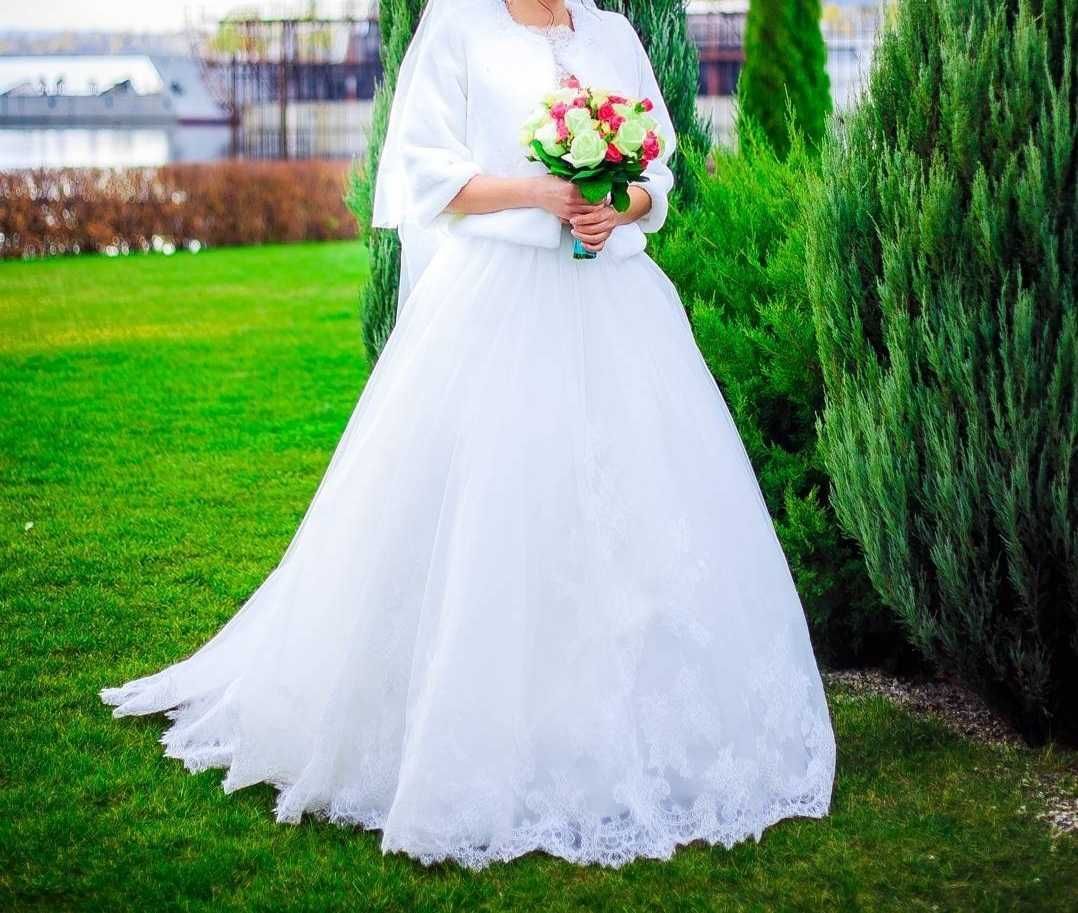 Весільна сукня, розмір S