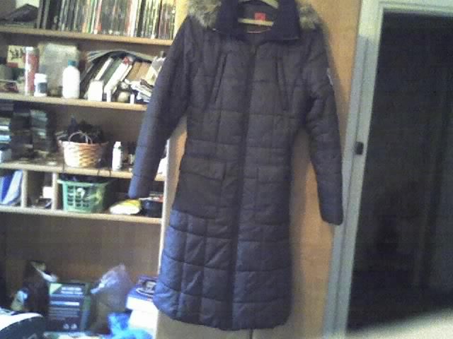 plasz damski pikowany z kapturem