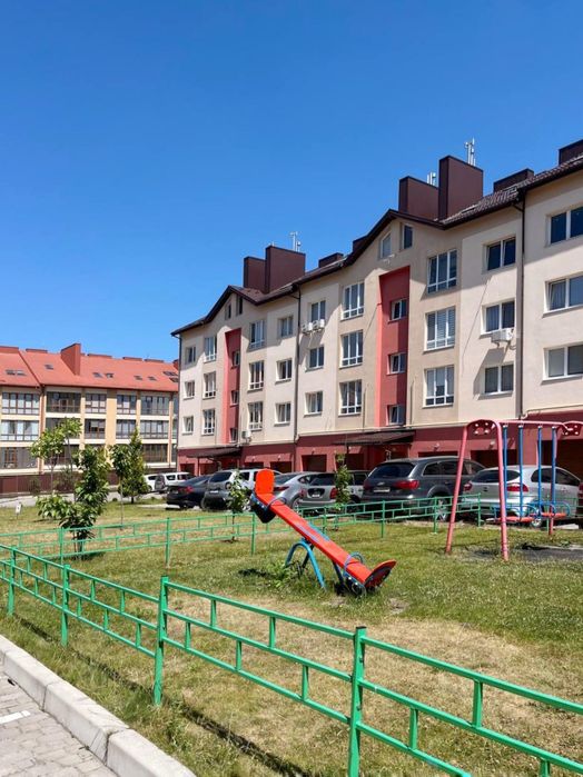 Продаж великої 3к квартири для сім'ї, з гаражем