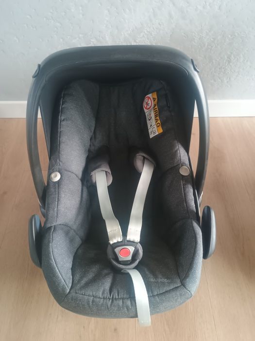 Zestaw Maxi Cosi. Baza 2way Fix, nosidełko pebble plus, fotelik pearl