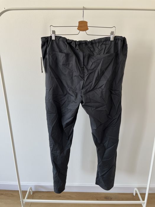 Ciemnoszara odzież medyczna