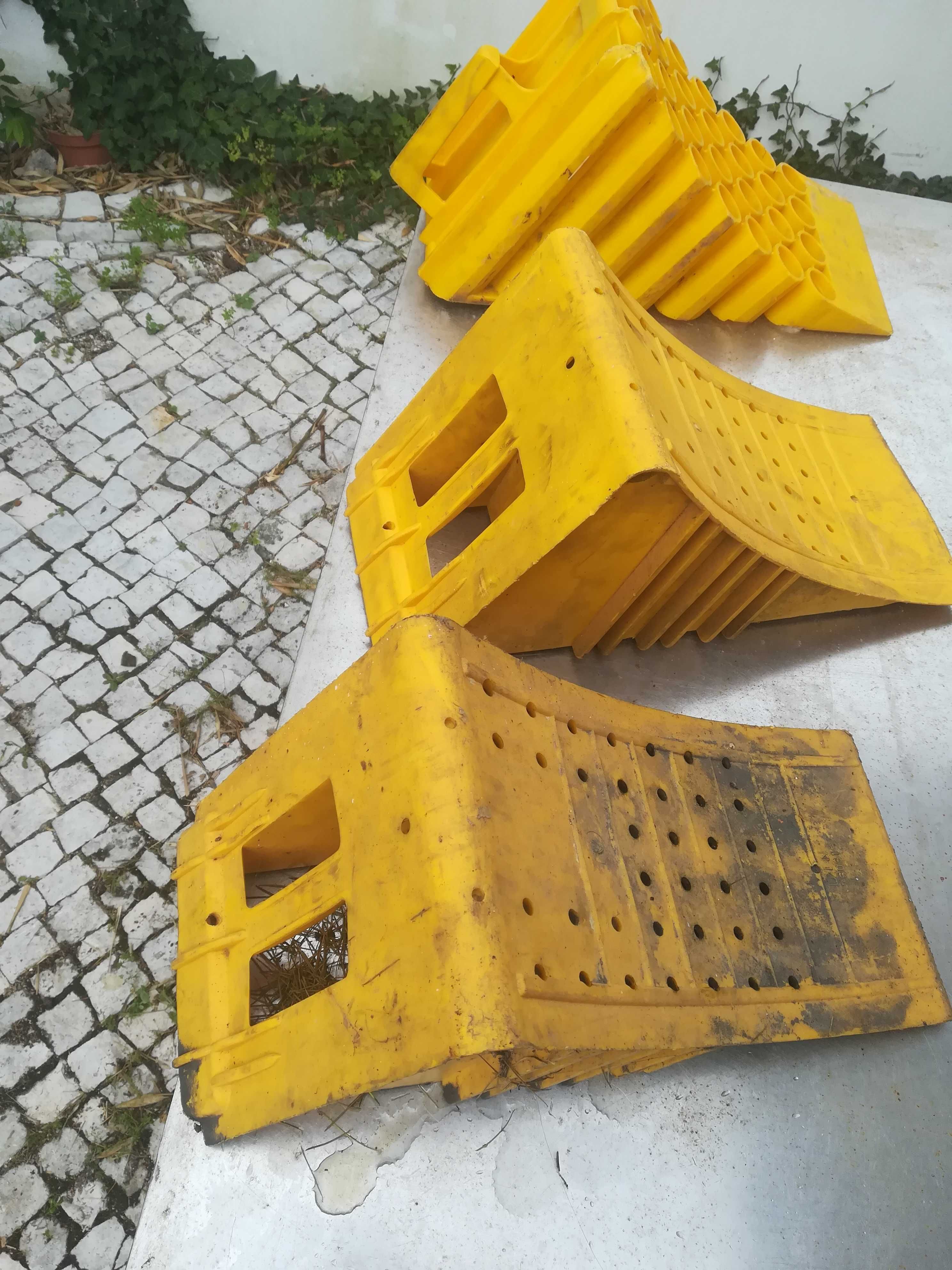 Calço segurança para roda de camião