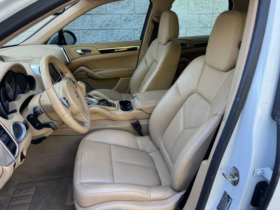 Porsche Cayenne Platinum      2014