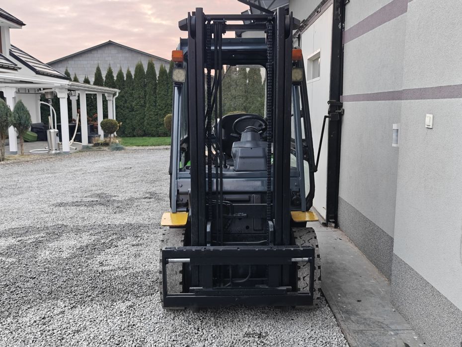 Wózek widłowy Komatsu FG25HT 2.5T Lpg 2007r Kabina Silnik Nissan K21