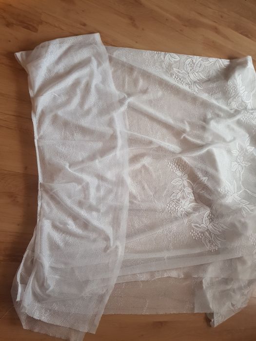 Długie białe firanki 2 pary z falbanka u góry