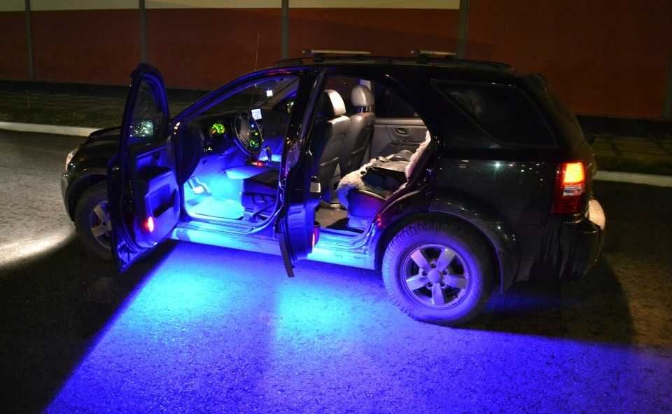 Oświetlenie wnętrza auta kabiny samochodu rgb led