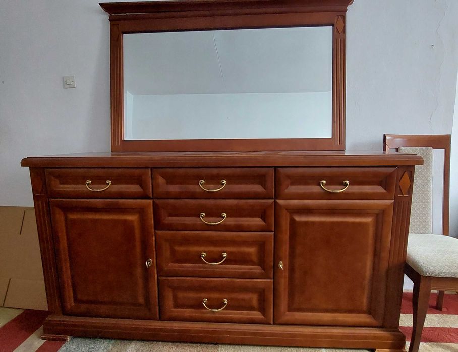Komoda z lustrem firmy Mikołajczyk