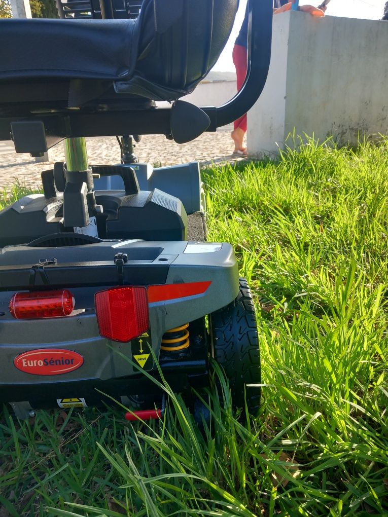 Scooter mobilidade reduzida