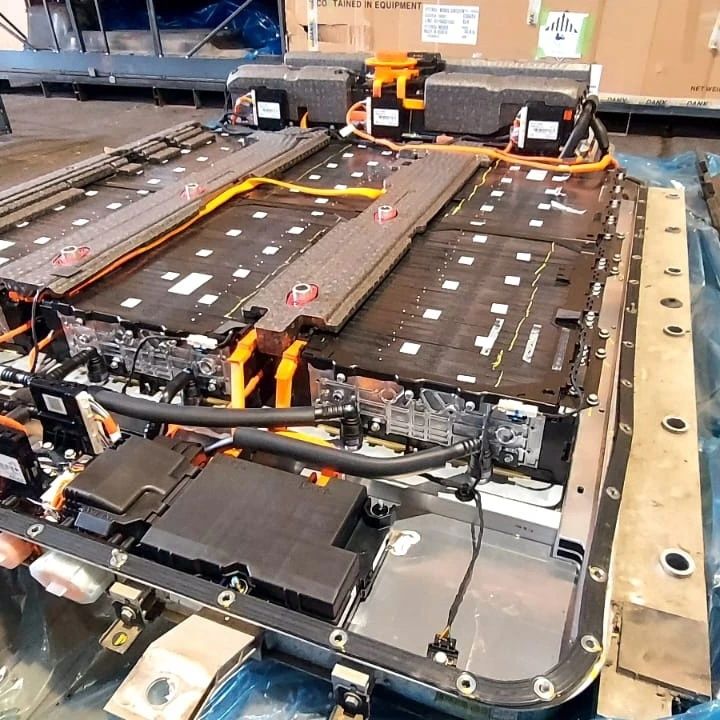Виробництво аккумуляторів для Nissan Leaf та Renault Kangoo