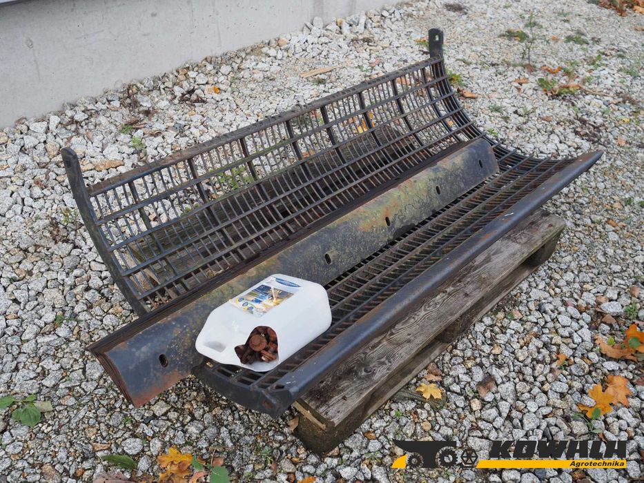 Massey Ferguson - przezbrojenie na kukurydzę, klepisko, blachy bębna