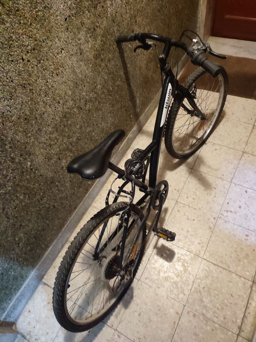 Bicicleta B'TWIN 24" - Preta - reparacao recomendada