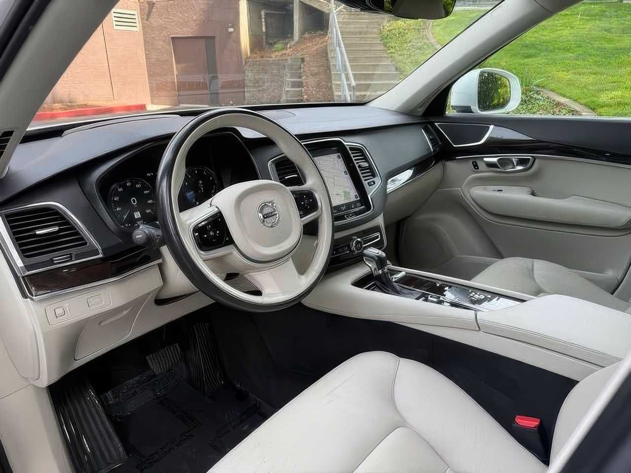 2019 Volvo XC90 T6