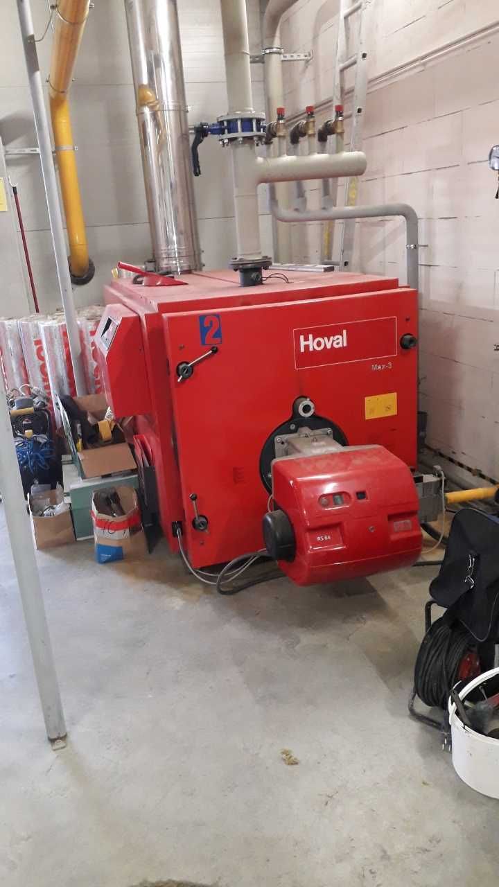 Kocioł olejowo gazowy  Hoval - Max-3 o mocy 500 kW z regulatorem