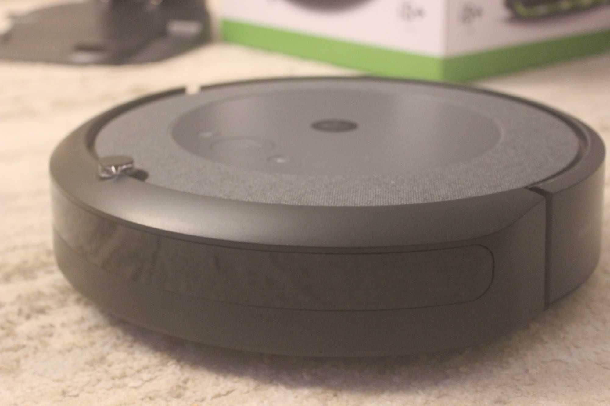 Robot Aspirador - Roomba i5 + Base