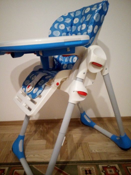 krzesełko dla dziecka.