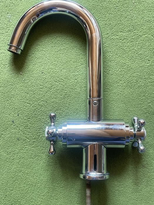 Змішувач латунний  Італія