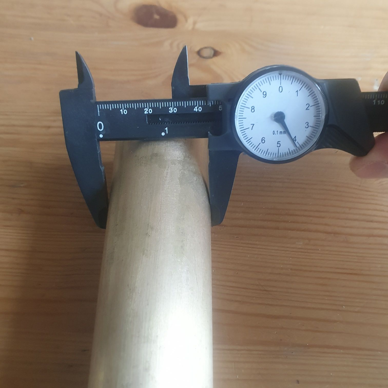 Wałek mosiężny fi 44 mm. Waga 6 kg