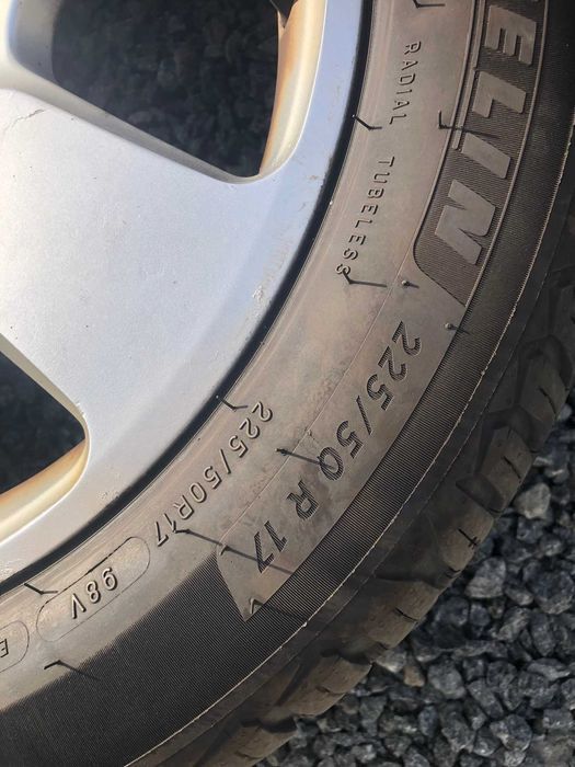 Комплект дисків з гумою диски R17 5x112 Volkswagen Skoda 7J ET50 VAG