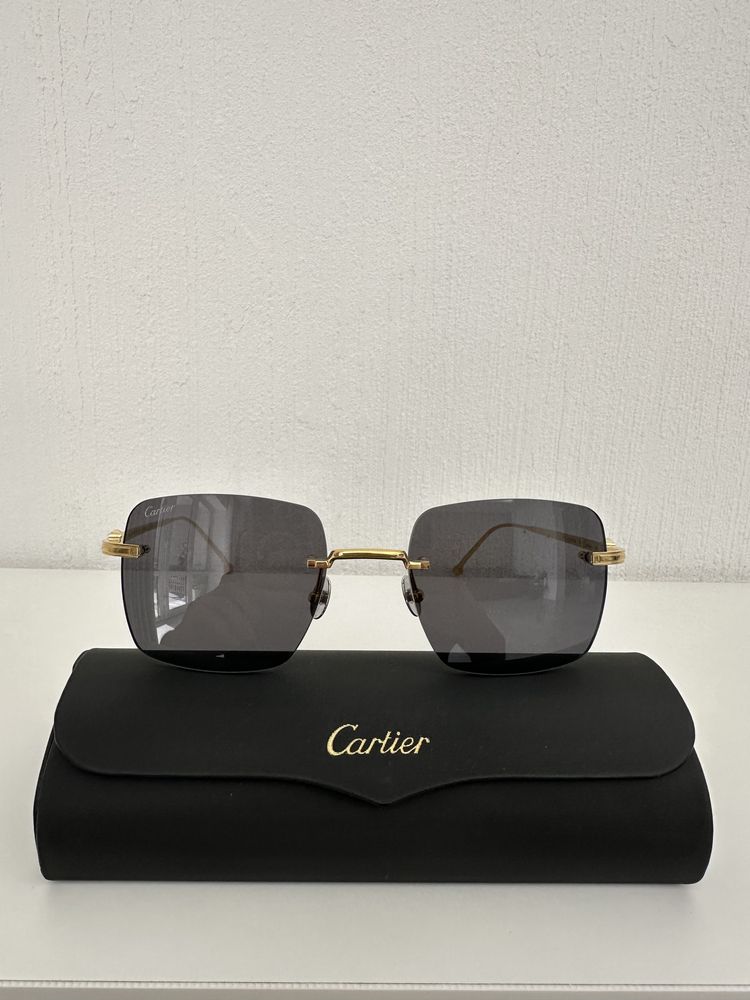 Сонцезахвсні окуляри Cartier