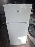 Lodówka BEKO 140cm w pełni sprawna